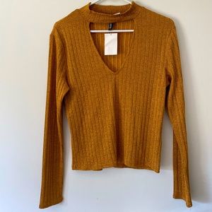 H&M Gold light weight sweater